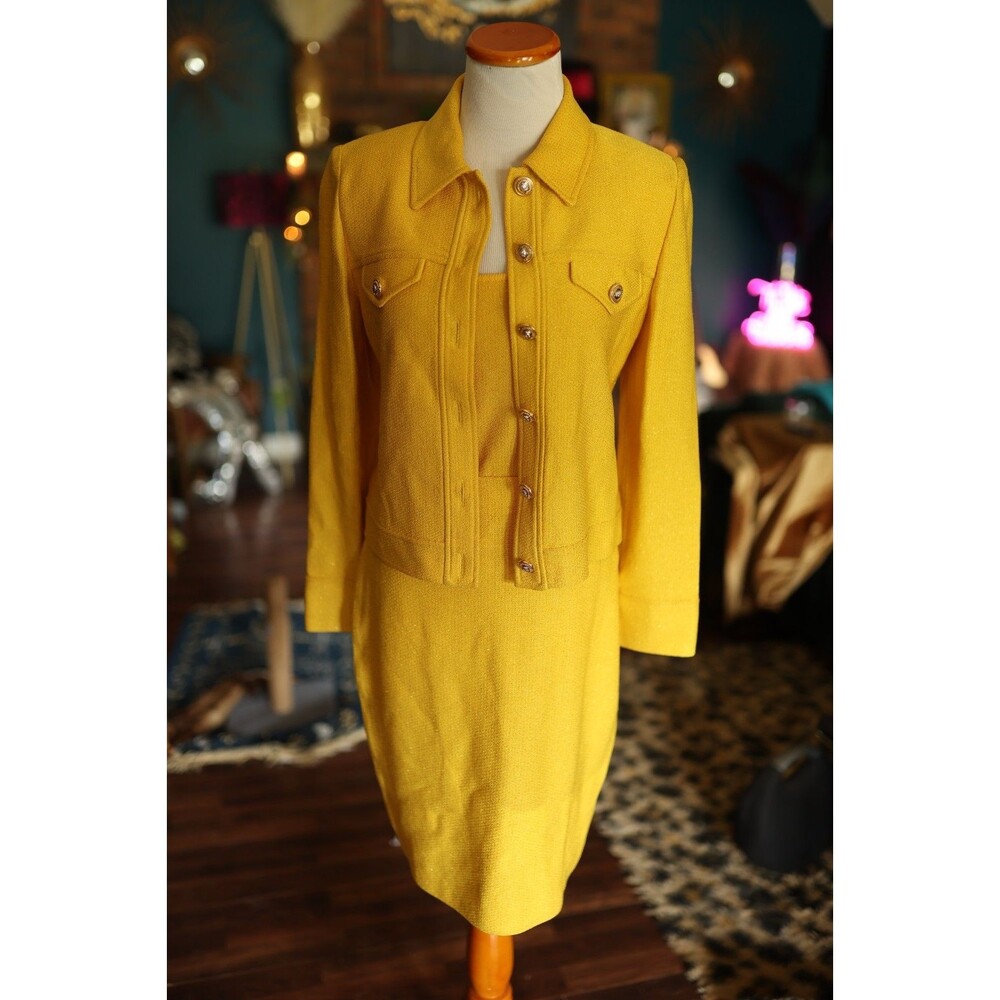 VTG St John Womens 3Pc Set Blazer Skirt Yellow Textured Knit Preppy Button READ